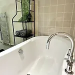 7 Guests House Old Trafford,media City,city Centre, Free Parking Ferienhaus