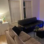 Luxestay - Old Trafford Homestay Manchester