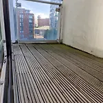 Lejlighed Free Private Parking - City Centre 2 Bedroom Ensuite Near Shopping & Financial Centre, Victoria Station & Ao