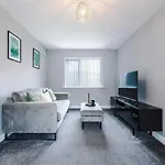 Lux 3 Bed 10 Mins From Centre - Parking & Netflix 別荘 *