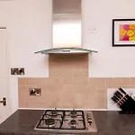 Tatil Evi 3 Bedroom House With En-suite Free Wifi And Parking *