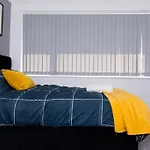 3 Bedroom House With En-suite Free Wifi And Parking