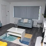 3 Bedroom House With En-suite Free Wifi And Parking Tatil Evi