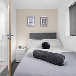 Séjour chez l'habitant Morden En-suite - Close Cente & Etihad Stadium