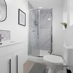 Séjour chez l'habitant Morden En-suite - Close Cente & Etihad Stadium