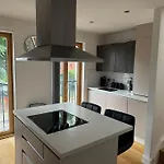Luxury Modern Town House, Centre, Free Secured Parking