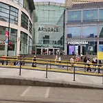 Free Private Parking - City Centre 2 Bedroom Ensuite Near Shopping & Financial Centre, Victoria Station & Ao Lejlighed