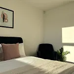 Lejlighed Apt, Free Parking, Business, Couples & Families *