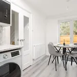 Cozy 3br - Games - Sleeps 9 Appartement Manchester