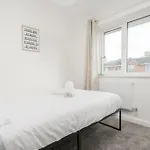 Cozy 3br - Games - Sleeps 9 *