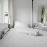 Cozy 3br - Games - Sleeps 9 * Manchester