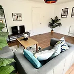 Ferienhaus 7 Guests House Old Trafford,media City,city Centre, Free Parking *