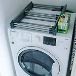 Sleeps 7, Stunning Home, Free Parking, Perfect For Groups, Long Term Disc