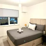 Apartment 2br Duplex In Salford Mcr Sleeps4 Videos In Photos *