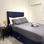 2br Duplex In Salford Mcr Sleeps4 Videos In Photos Apartment