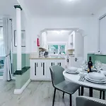 Hébergement de vacances New! 4-bed In By 53 Degrees Property, Ideal For Business & Long Term Contractor Stays, Sleeps 10!