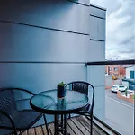 Townhouse 5mins To Centre And Etihad - Free Secure Parking *