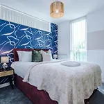 Townhouse 5mins To Centre And Etihad - Free Secure Parking *