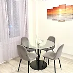 2br Duplex In Salford Mcr Sleeps4 Videos In Photos *