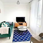 2br Duplex In Salford Mcr Sleeps4 Videos In Photos Manchester