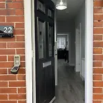 Modern 3-bed Stay-away-home Sleeps 6 Nr * Manchester