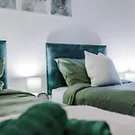 Lejlighed Spacious Deansgate Apartment, Free Park, Sleeps 8 Manchester