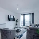 Daire Centre - Luxury Two Bedroom *