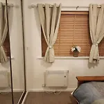 בית נופש My -2 Bed House-free Parking