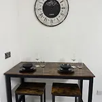 Cosy 2 Double Bedroom In Ancoats 7 Minutes From Coop Live, Etihad Stadium & Centre- Free Parking Available