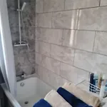 Newly Refurbished 2- Bed Stylish *