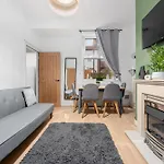 Serviced - The Cosy Quarter Apartamento *