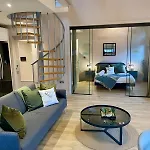 Emerald Escape 3 Bed 3 Bath Apartment