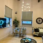 Emerald Escape 3 Bed 3 Bath *