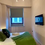 Apartment Emerald Escape 3 Bed 3 Bath Manchester