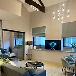 Apartment Emerald Escape 3 Bed 3 Bath