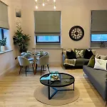 Emerald Escape 3 Bed 3 Bath * Manchester