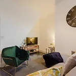 アパート Free Parking, Late Check Out Coop Live Etihad Stadium 3-bed House