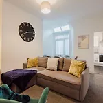 アパート Free Parking, Late Check Out Coop Live Etihad Stadium 3-bed House マンチェスター