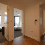 Life - 2-bed 1-bath Top-floor In New Cross * Manchester