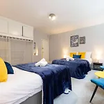 3 Bed Canal St Flat Sleeps 9 Centre Appartamento