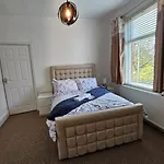 Clayton Hall Homes Holiday home *