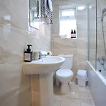 Sleeps 18 Lovely Mcr By Superhost Nyaraló