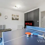 Feriehus 4 Bed House By Vista Short Lets & Serviced With Pool Table, Free Parking & Near