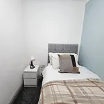 Landcross Co-living - Private Self-cater Hébergement de vacances *