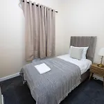 Tatil Evi Modern 3br Sleeps 7 Fast Wifi Perfect For Long