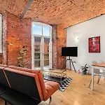 Daire Central Studio