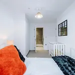 Apartmán Fully Equipped, Centre 3bed Apartment, Balcony With Amazing Views, Sleeps 6