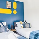 Cozy 3-bed Retreat Near Airport Ideal For Families & Groups Prázdninový dům