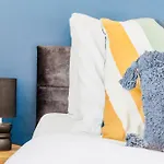 Cozy 3-bed Retreat Near Airport Ideal For Families & Groups Prázdninový dům *