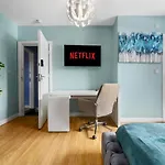 Mega Flat Near Centre And Etihad Stadium